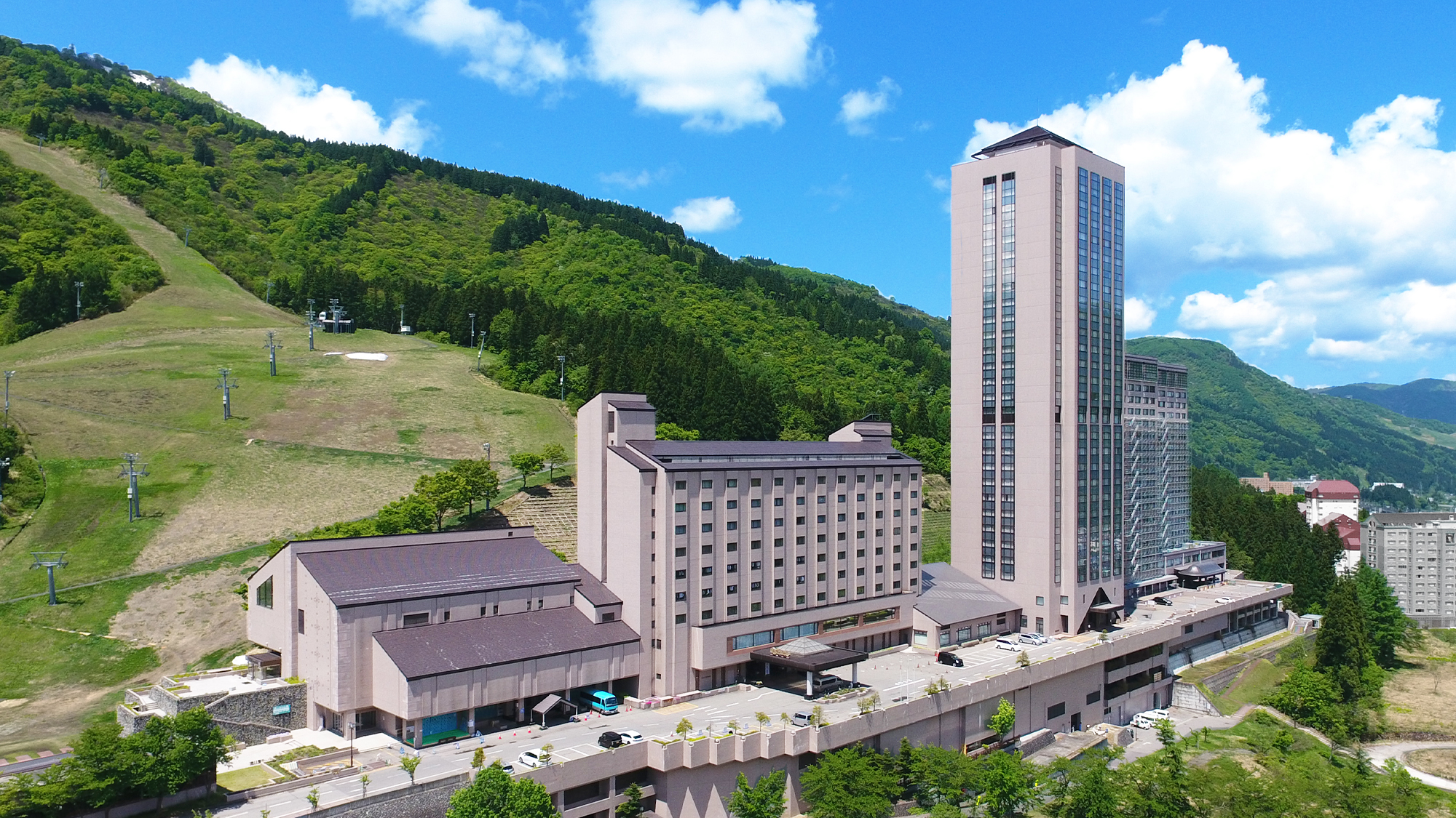 越後湯沢温泉 NASPAニューオータニ