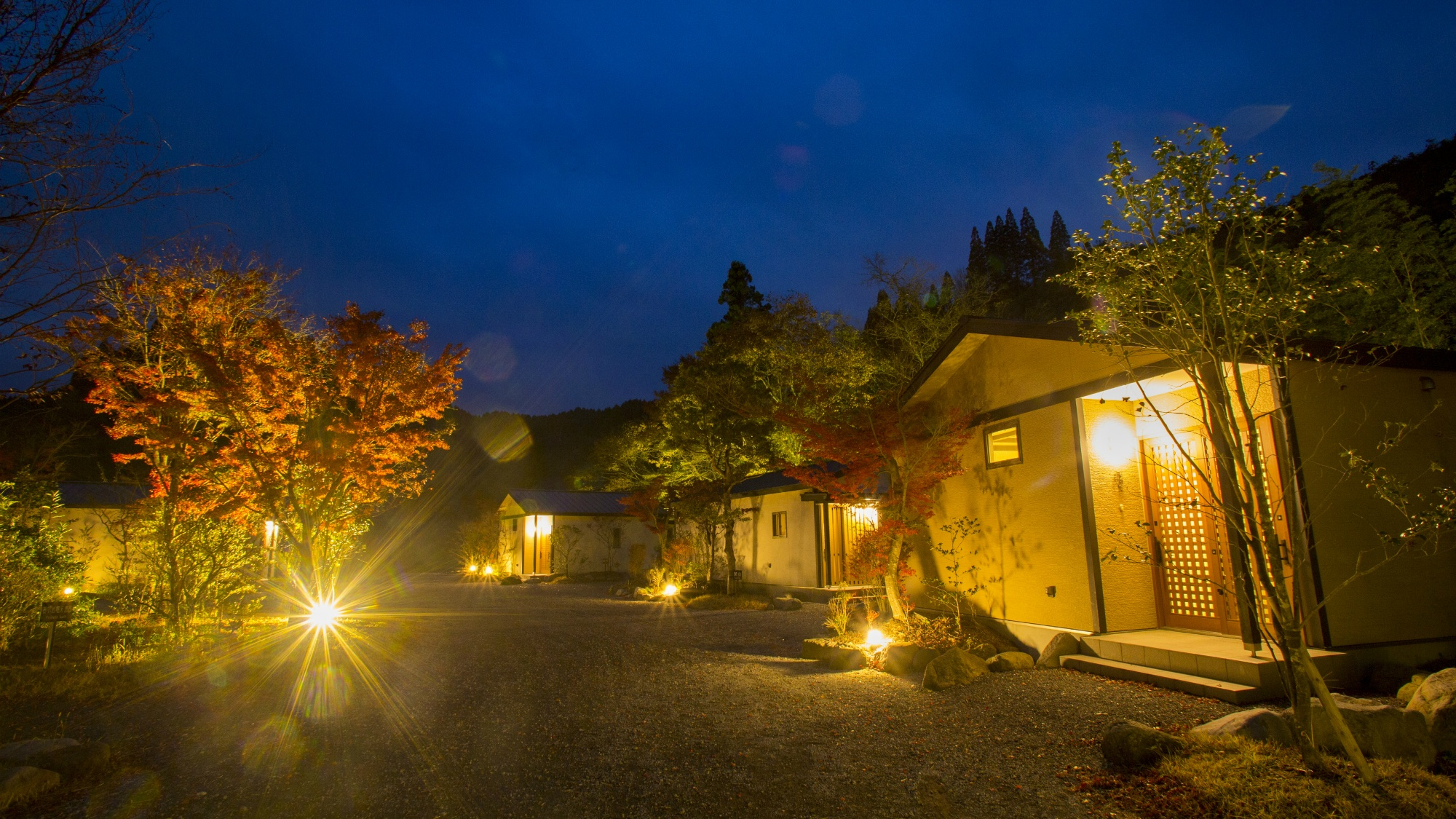 源泉掛け流し露天風呂付全室離れの宿 旅籠 彩くら